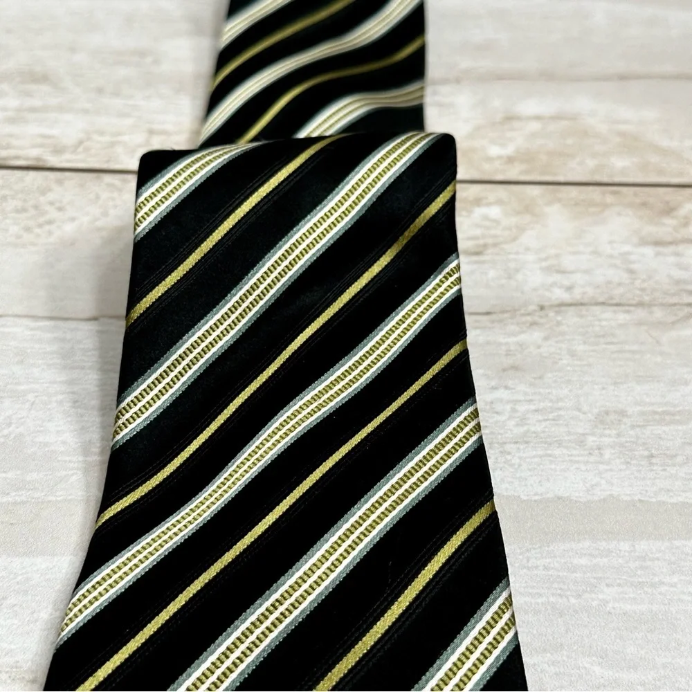 Geoffrey Beene Black Gold Striped 100% Silk New Orleans Saints Colors Power Tie